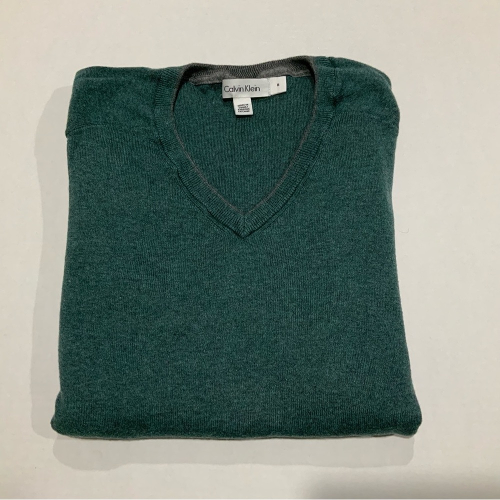 Calvin Klein Men’s Forest Green V-Neck Sweater Size Medium